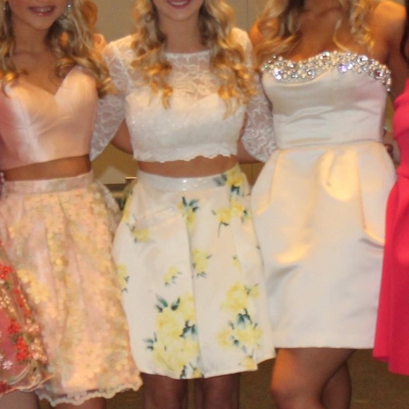 Homecoming dress - Picture 4 of 5